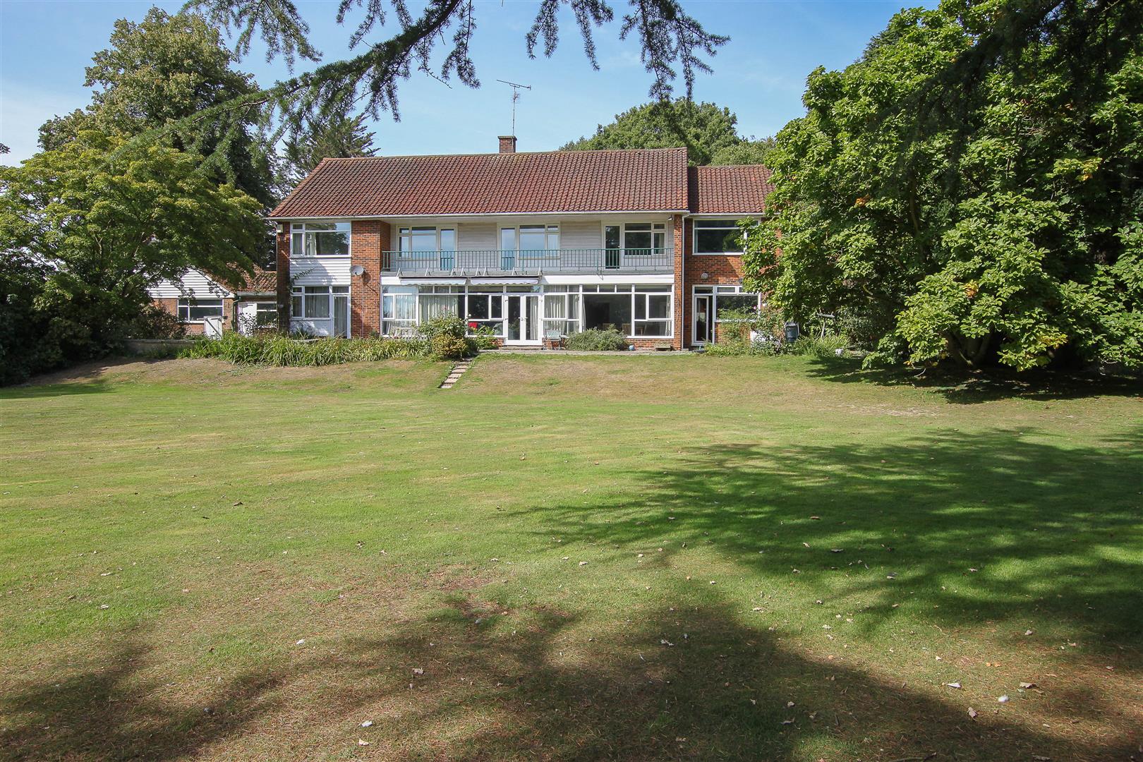 Hook End, Brentwood Keith Ashton Signature Home Keith Ashton